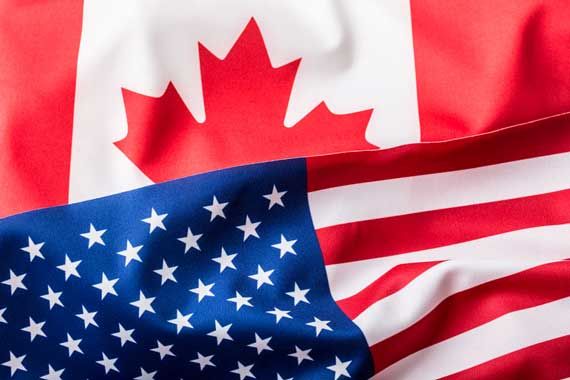 Drapeaus canadien et américain