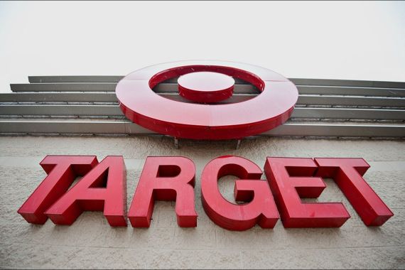 Metro fermera les 14 pharmacies Brunet dans les Target - LesAffaires.com