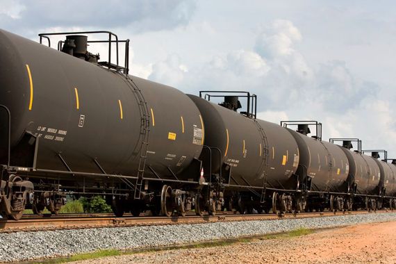 Des wagons de trains qui transportent des produits chimiques.