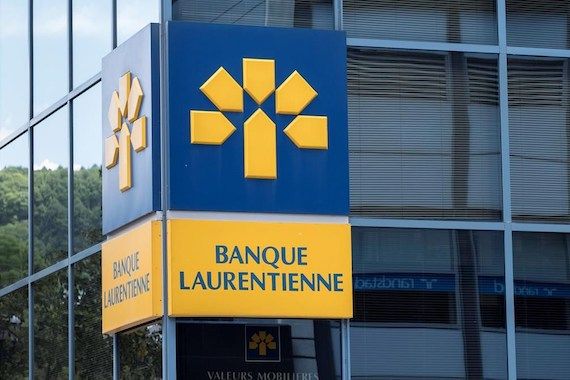 Laurentian Bank will deal with delays in obtaining credit cards