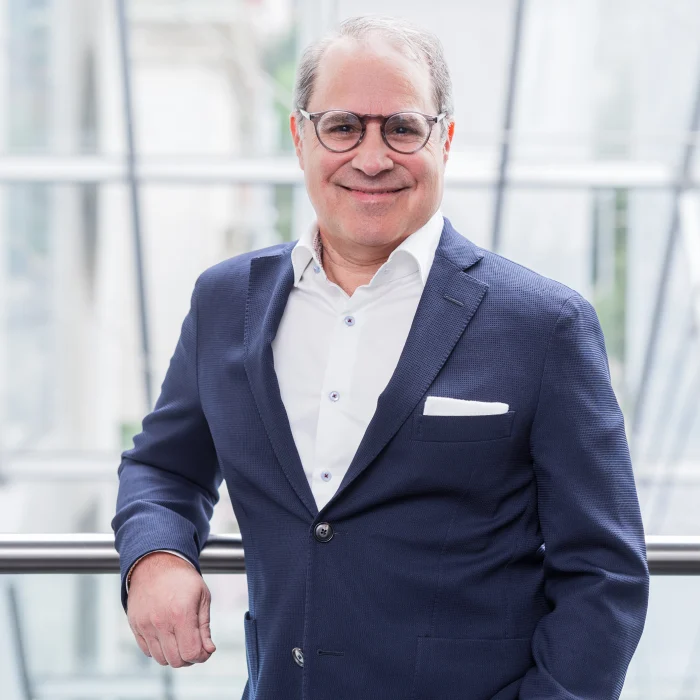 Henry Mizrahi devient président du conseil de la Fondation du MBAM Henry Mizrahi devient président du conseil de la Fondation du MBAM