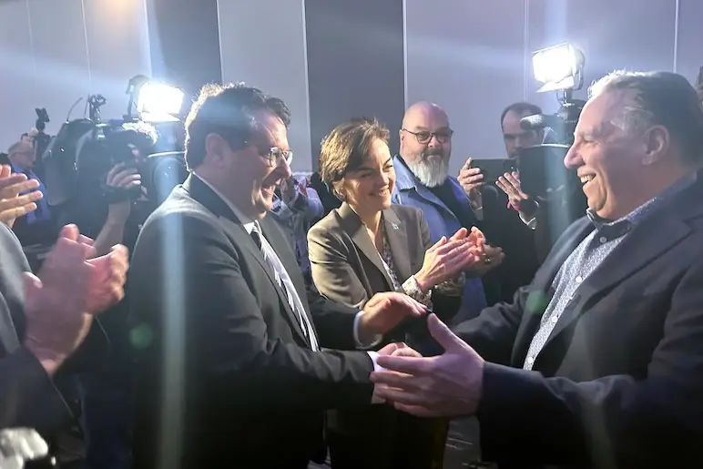 François Legault songe à rester député après le 12 avril