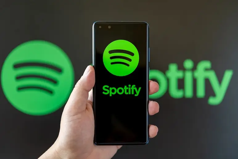 Universal autorise ses artistes à créer des reprises et remix avec l’IA ...