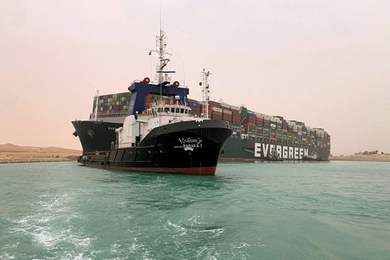 Un cargo échoué dans le Canal de Suez