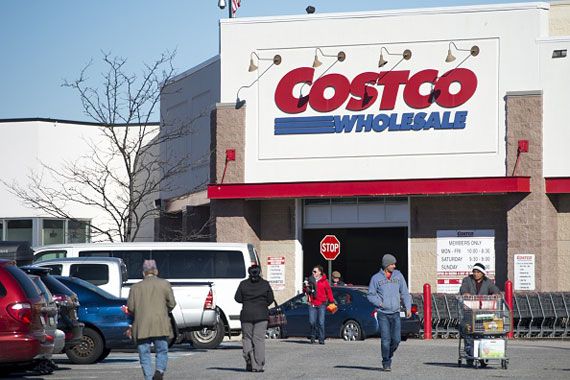 La façade d'un magasin Costco.