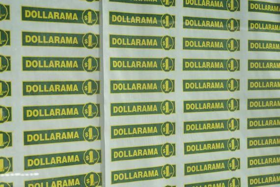 Une bannière de Dollarama