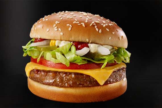 Le burger PLT (Plantes, laitue, tomates) de McDonald's. (Photo: courtoisie)