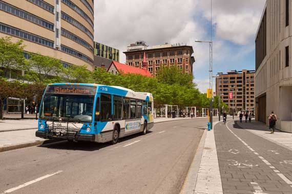 Un autobus à Montréal.