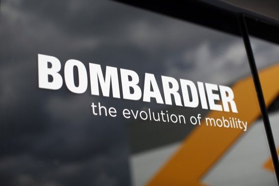 Le logo de Bombardier sur un mur
