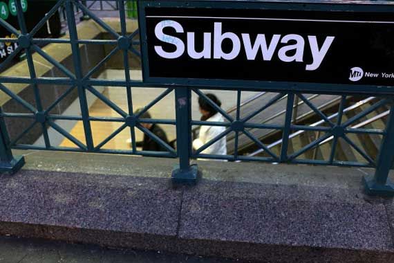 Vue d'une entrée du métro de New York.