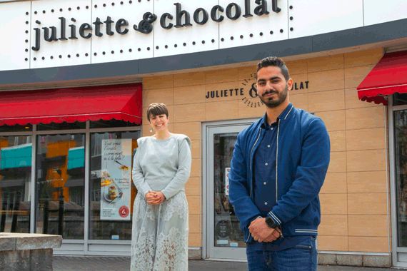 La fondatrice de Juliette & Chocolat Juliette Brun et Majd Najjar, le propriétaire de la toute première franchise que cette entreprise va ouvrir dans l’ouest de Montréal.