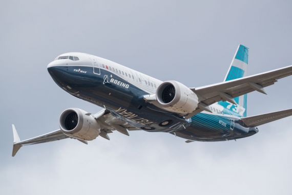 Un avion Boeing dans les airs