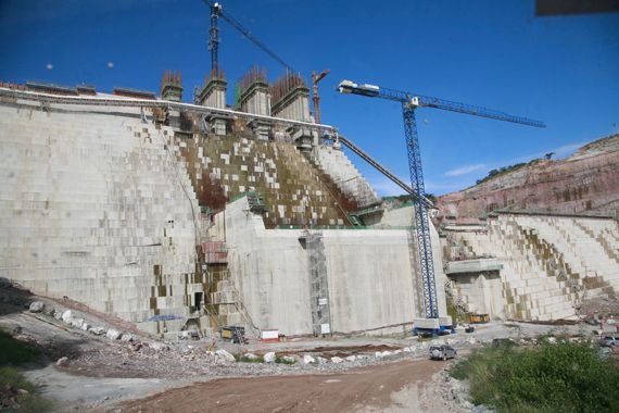 Un barrage hydroélectrique en construction en Angola